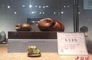 自然奇观揭秘：鬼斧神工的石头展现动物世界与山水画